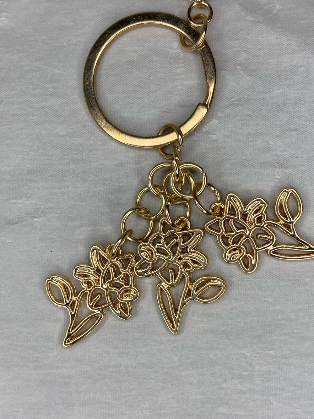 Gold Floral Dangle Key & Card Holder - Women's Accessory